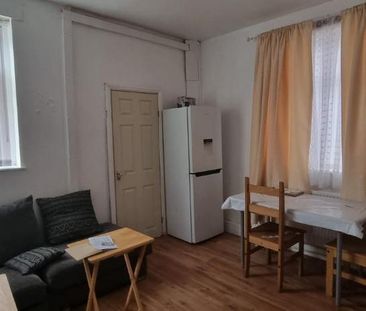 3 bedroom terraced house to rent - Photo 4