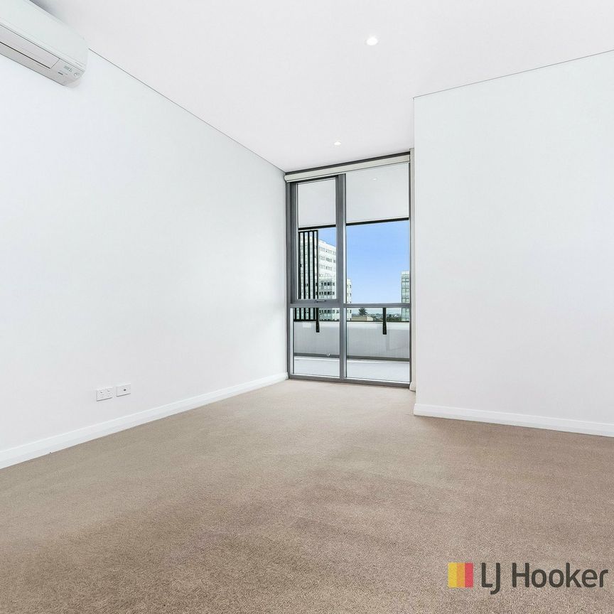 Large and Modern 2 Bedroom Apartment ! - Photo 1