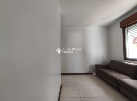 Apartamento com 2 quartos e 52m² para alugar em São Sebastião, Porto Alegre. - Foto 3