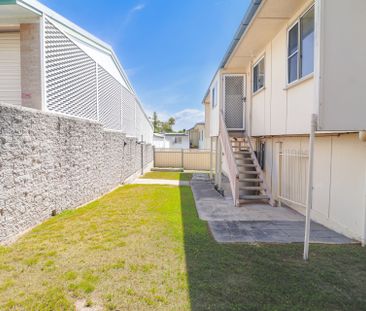 WELCOME TO 41 FLINDERS STREET - WHERE LIFESTYLE MEETS LOCATION! - Photo 2