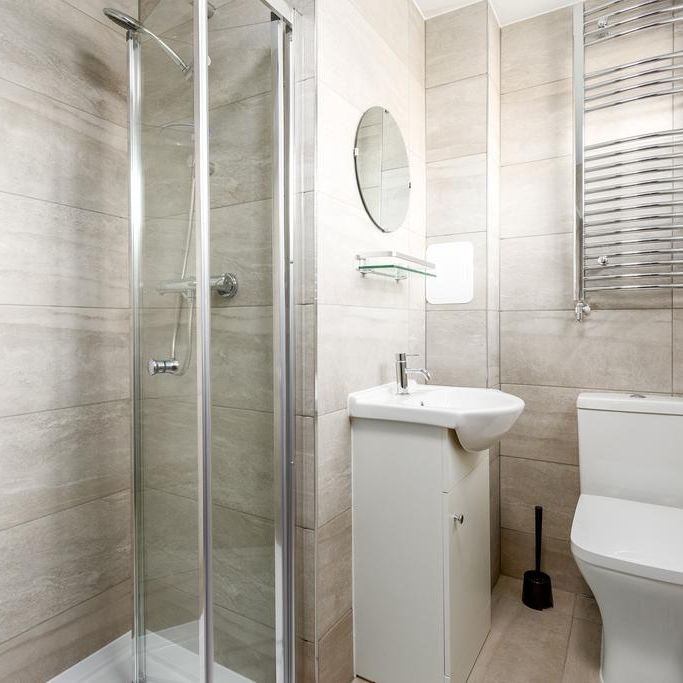 1 bedroom in a house share to rent - Photo 1