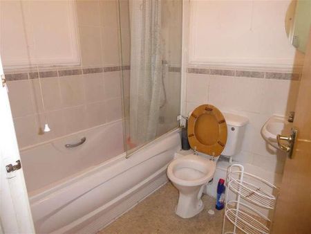 Lampton Road, Hounslow, TW3 - Photo 4
