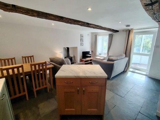 2 bedroom cottage to rent - Photo 1