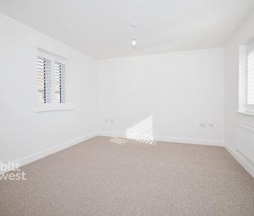 4 bedroom detached house to rent - Photo 2