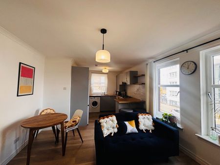 Eastwood Avenue, 1/2, Glasgow, Shawlands, G41 3RT - Photo 2