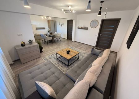 Apartament lux 3 camere,2 băi zona Spitalul Județean - Photo 2