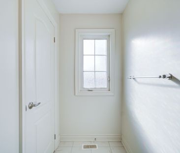 For Lease - 73 Sharonview Crescent, East Gwillimbury, Ontario - Photo 1