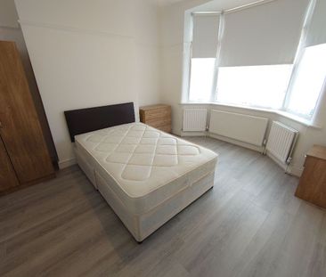 Whitland Rd, Kensington. - Photo 1