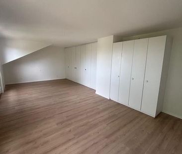 grosszügige und helle Wohnung in ruhiger Wohngegend - Photo 2