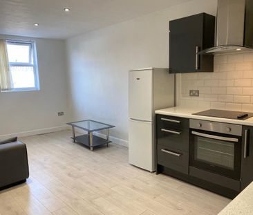 1 bedroom flat to rent - Photo 2