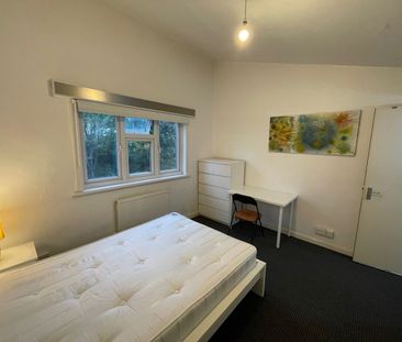 Room in a Shared House, Burnley Road, NW10 - Photo 5
