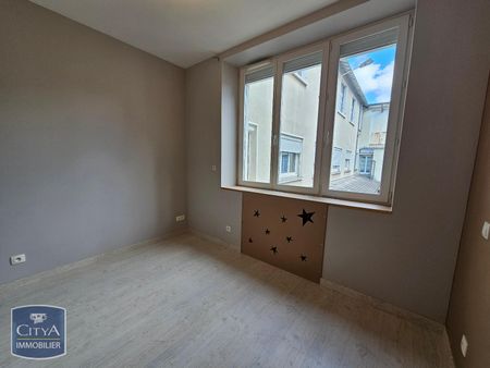 Location Appartement 4 pièces 105m² CHATEAUROUX 36000 - Photo 5