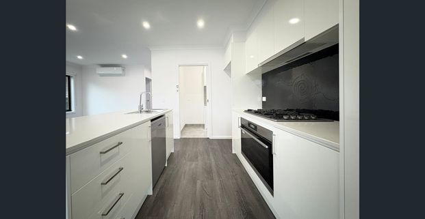 Comfort, Convenience and Added Practicality on the Cusp of East Geelong - Photo 1