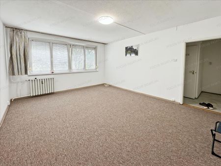 Kiadó jó állapotú panel lakás - Kecskemét - Photo 4