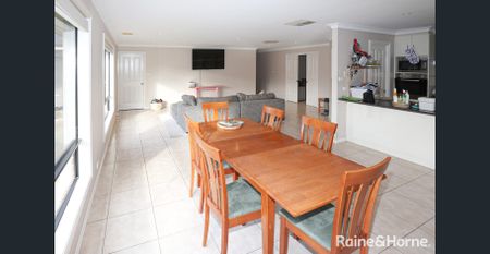 Ideally Positioned Tatton Home - Photo 3