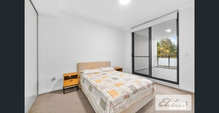 Near New 1 bedroom In Prime Location - Photo 2