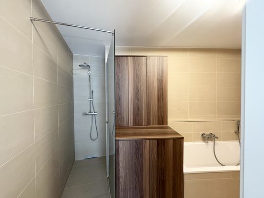 Möbliert! Das Herzstück - von der Sonne geküsst! Große 2 Zimmerwohnung nur JETZT! - Photo 1