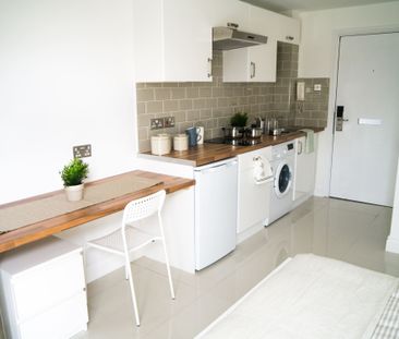 Flat 69, Samara Plaza, LS2 9DU, Leeds - Photo 1