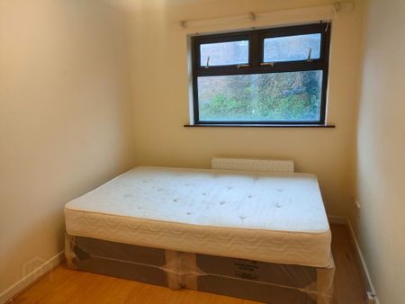 Unit 2, 21 University Avenue, Belfast, BT7 1GX - Photo 2