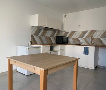 Location Appartement 2 pièces 43m² AIX EN PROVENCE 90ème - Photo 2