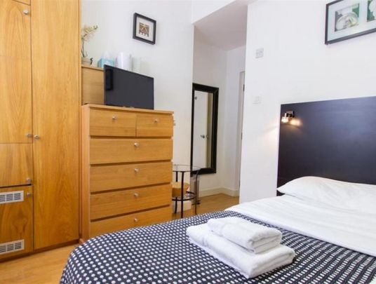 North Gower Street, NW1, London - Photo 1