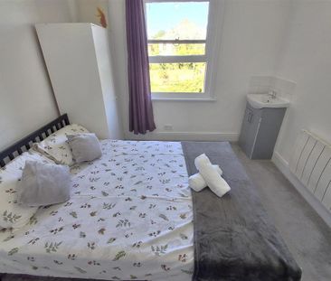 10 bedroom house share to rent - Photo 6