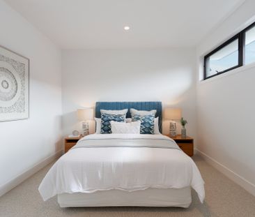 Brand New Fully Furnished Coastal Home - Photo 4