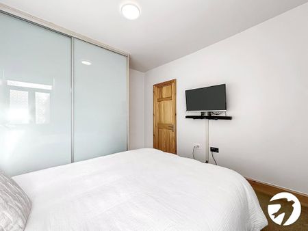 2 bedroom end of terrace house to rent - Photo 4