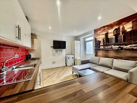 2 bedroom apartment to rent - Photo 2