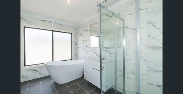 Spacious Living! - Photo 1