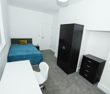 5 bedroom House To Let Total Size: 1561 SQ FT - Photo 6