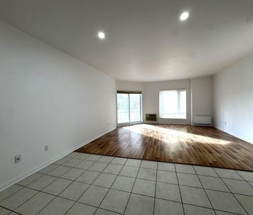 Grand condo 3 ½ à louer – Anjou - Photo 1