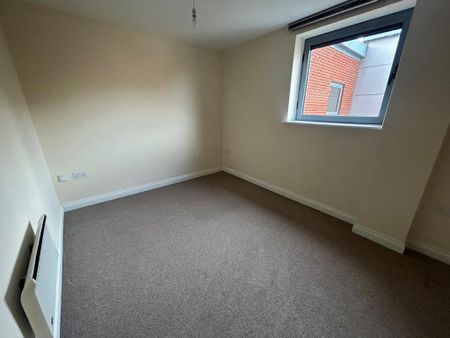 2 bedroom flat to rent - Photo 2