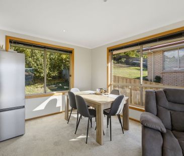 Spacious Family Home with Large Yard - Photo 3