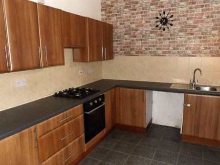 3 bedroom terraced house to rent - Photo 4