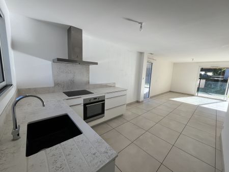 Location Maison 4 pièces 107m² LUC LA PRIMAUBE 12450 - Photo 5