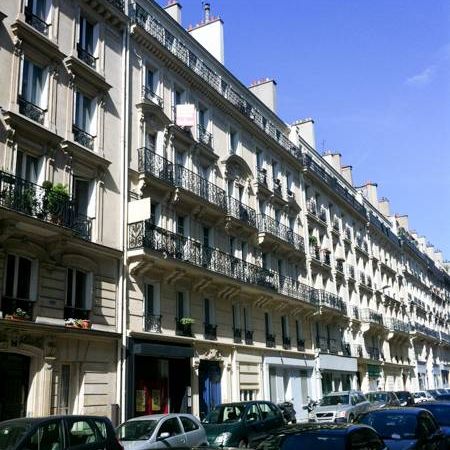 Logement à Paris, Location meublée - Photo 1