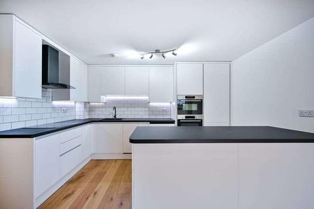 Lanadron Close, Isleworth, TW7 - Photo 4