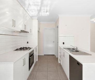 Perfect Penleigh - Photo 1