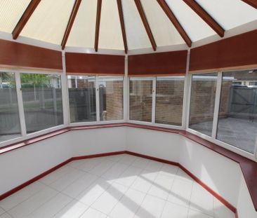 3 bedroom bungalow to rent - Photo 3