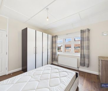 4 bedroom terraced house to rent - Photo 6