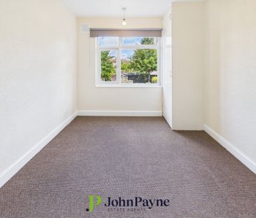Torrington Avenue, Tile Hill, Coventry, CV4 9AR - Photo 6