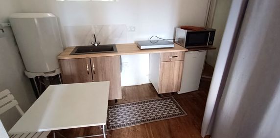 Location Appartement 1 pièce 23m² - Photo 2