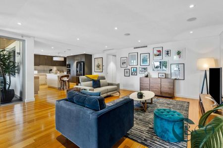 Luxury Ground Floor Apartment in Prime Location - Photo 3