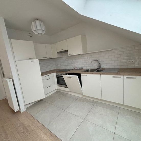 Appartement te huur - Photo 1