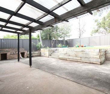 Immaculate 4 Bedroom Home!!! - Photo 4