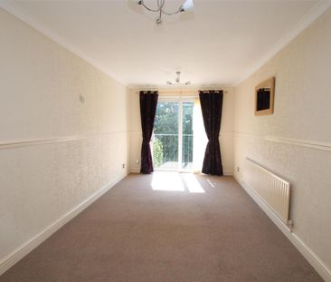 1 bedroom Flat To Let - Photo 3