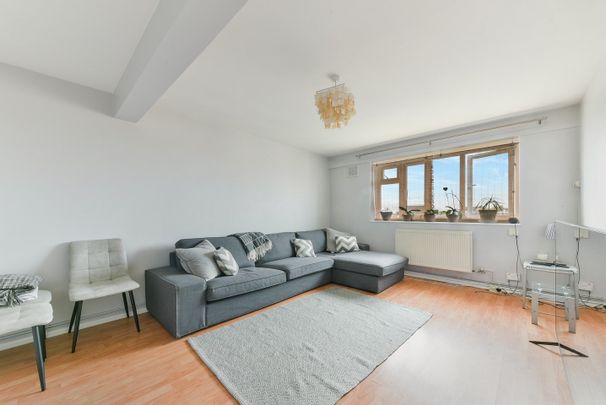 2 Bed Flat, Tilford House, SW2 - Photo 1