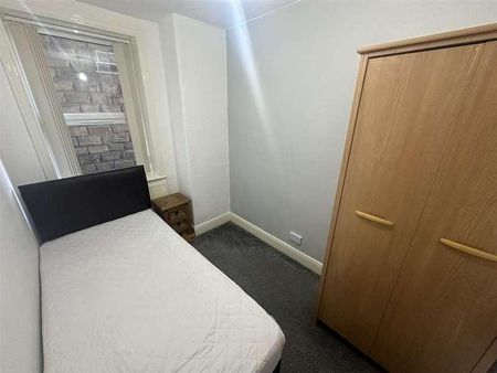 Skipton Road, Keighley, BD20 - Photo 2