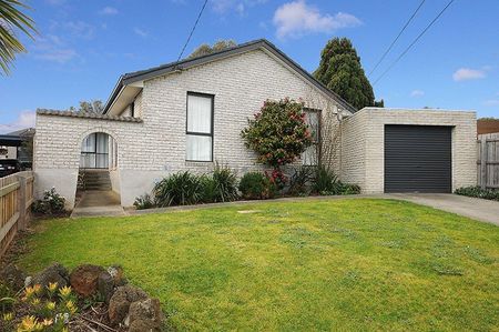 1/3 Eden Close, Mulgrave - Photo 2